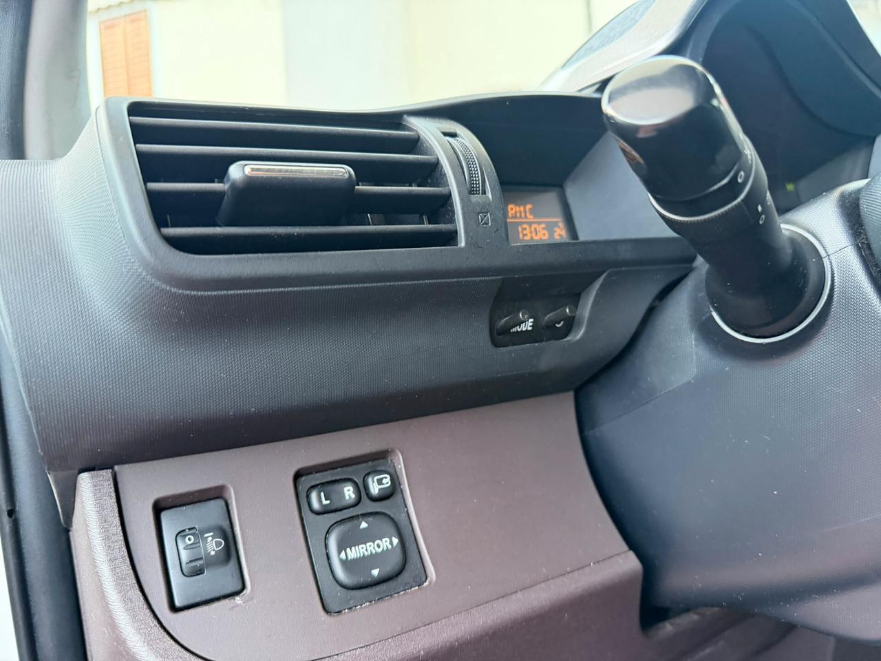 Toyota iQ 1.0 68 Cv Keyless - Cerchi in lega - Comandi