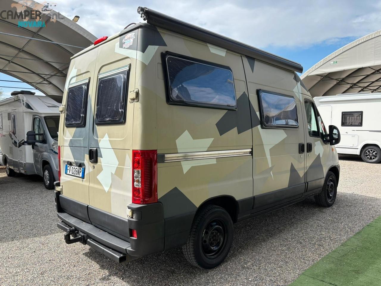 Peugeot 244 L - FURGONATO COMPATTO CON DINETTE A FERRO DI CAVALLO