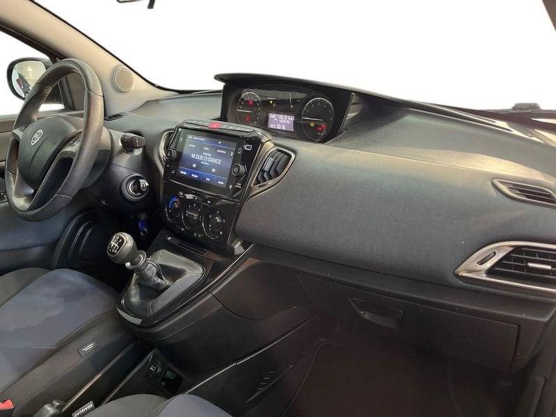 Lancia Ypsilon III 2021 1.0 firefly hybrid Gold s&s 70cv