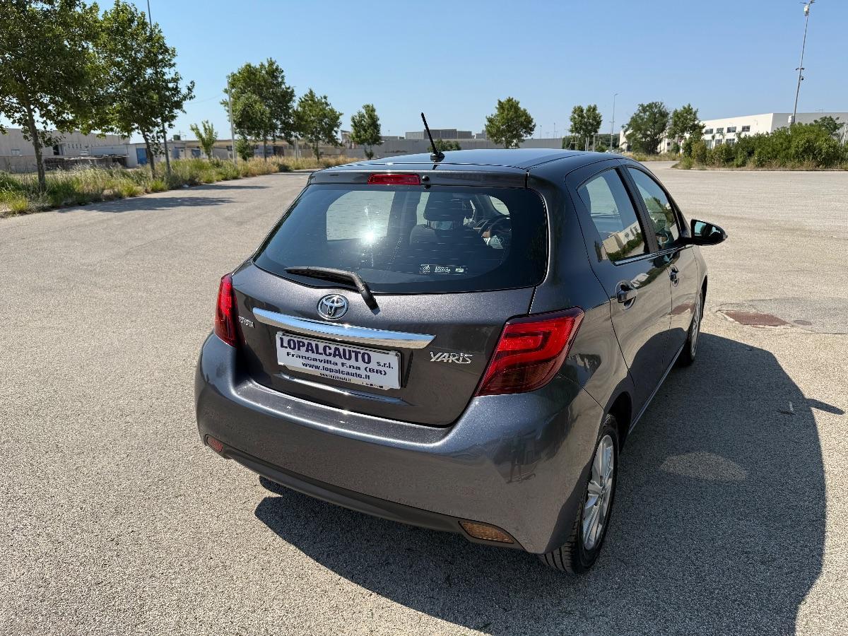 TOYOTA - Yaris - 1.4 D-4D 5p. Lounge MY 16 ; Adatta ai Neopatentati