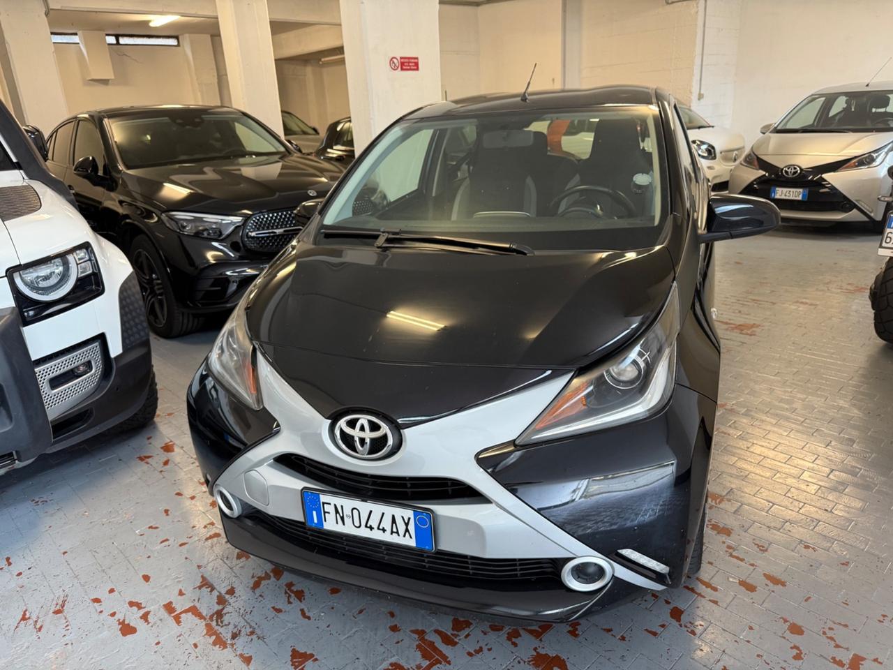 Toyota Aygo 1.0 VVT-i 72 CV 5 porte x-trend