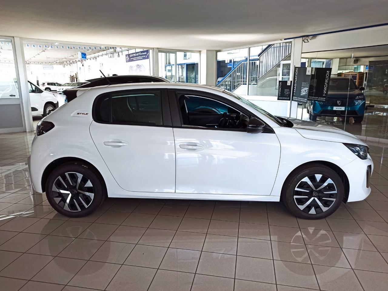 Peugeot 208 Hybrid 110 e-DCS6 Style