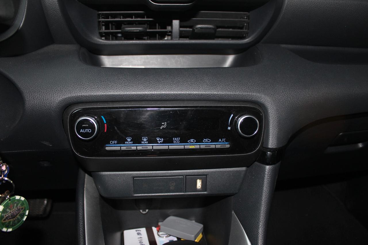 Toyota Yaris HYBRID TREND