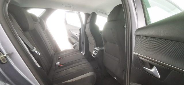 PEUGEOT 3008 BlueHDi 130 S&S Active Business