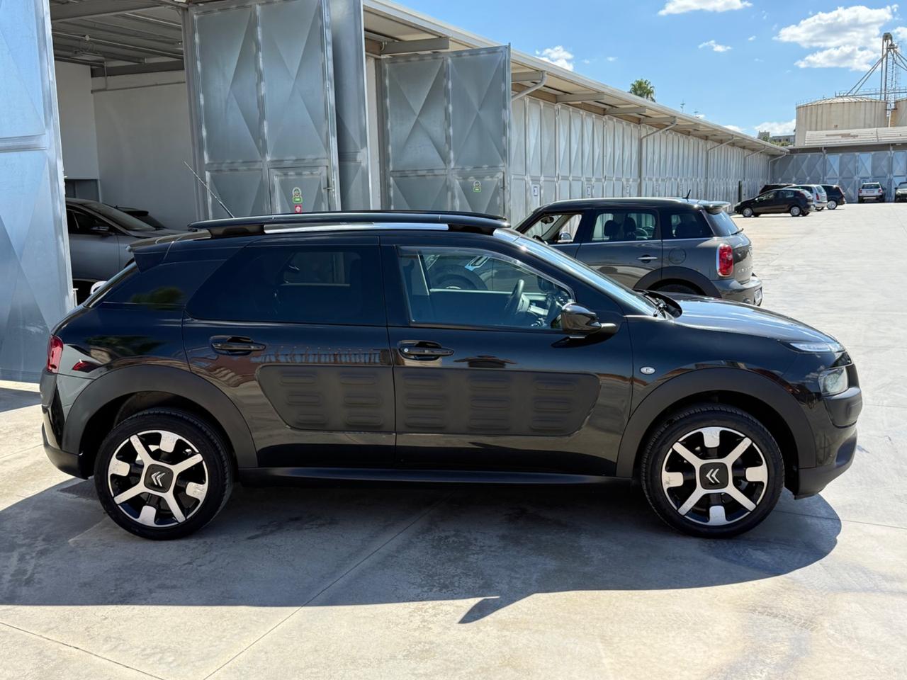 Citroen C4 Cactus 1.6 BlueHDi 100 Shine