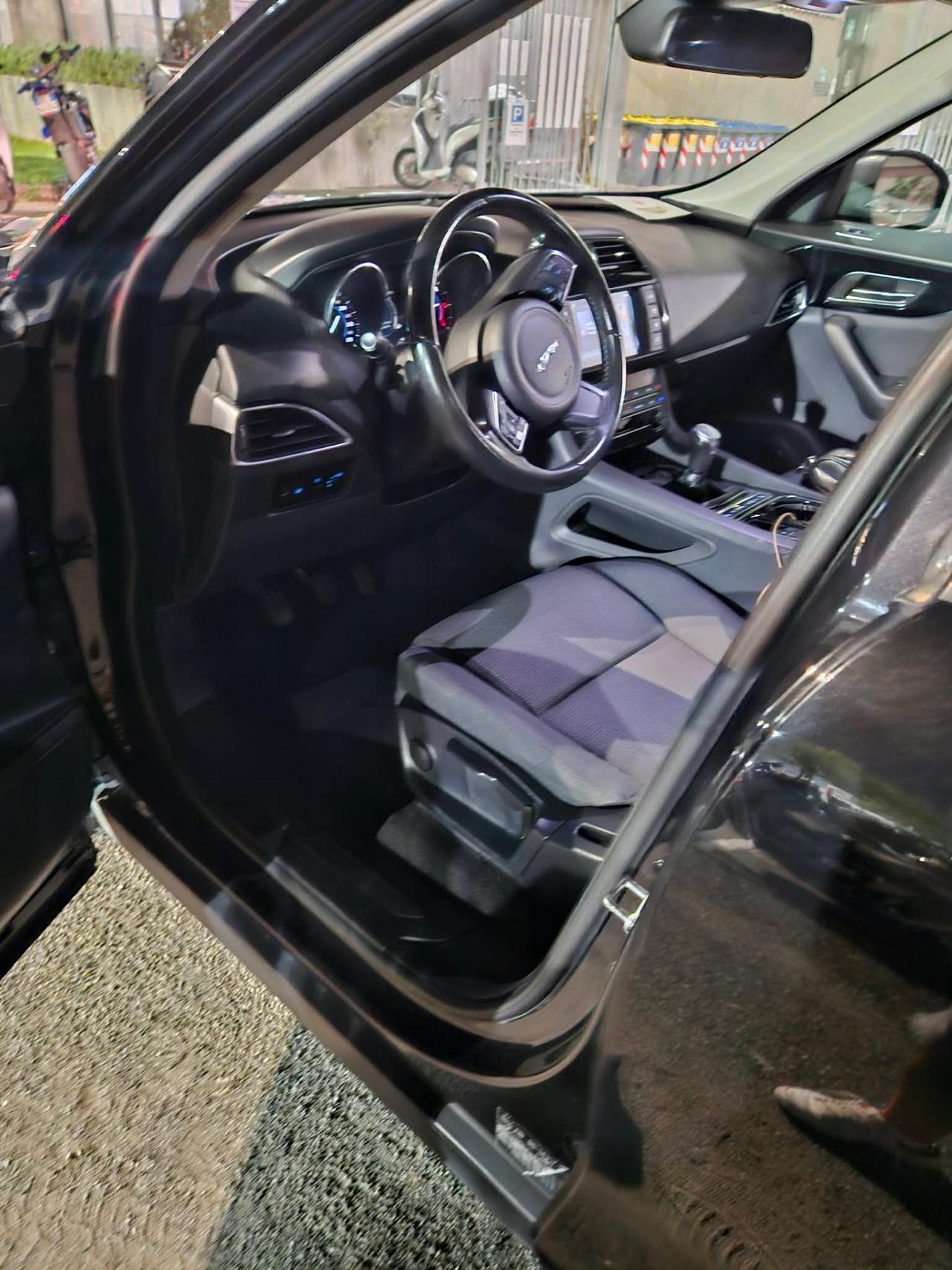 Jaguar F-Pace 2.0 D 180 CV AWD - 2017 euro6