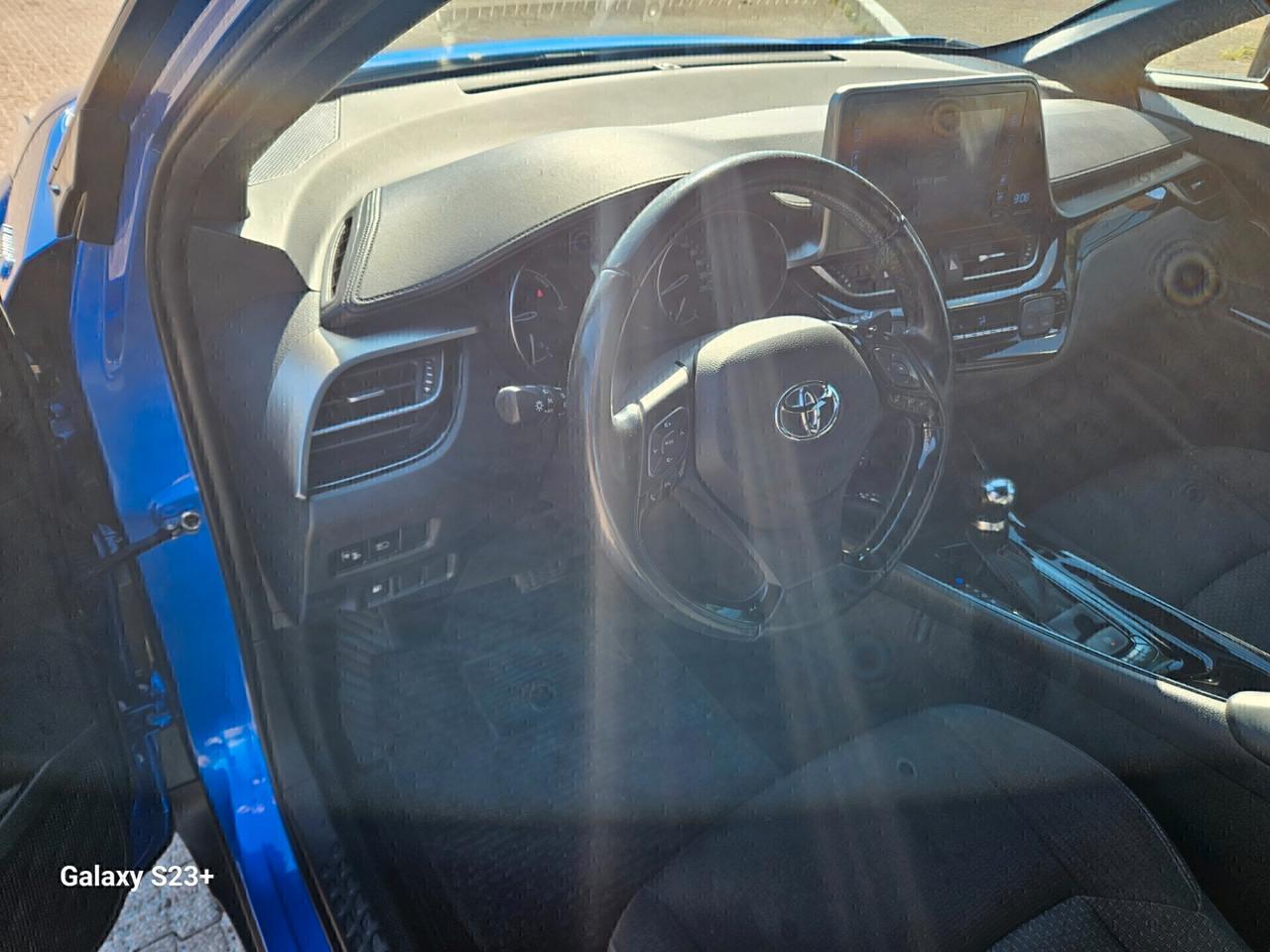 Toyota C-HR 1.8 Hybrid valutiamo usato /scambio