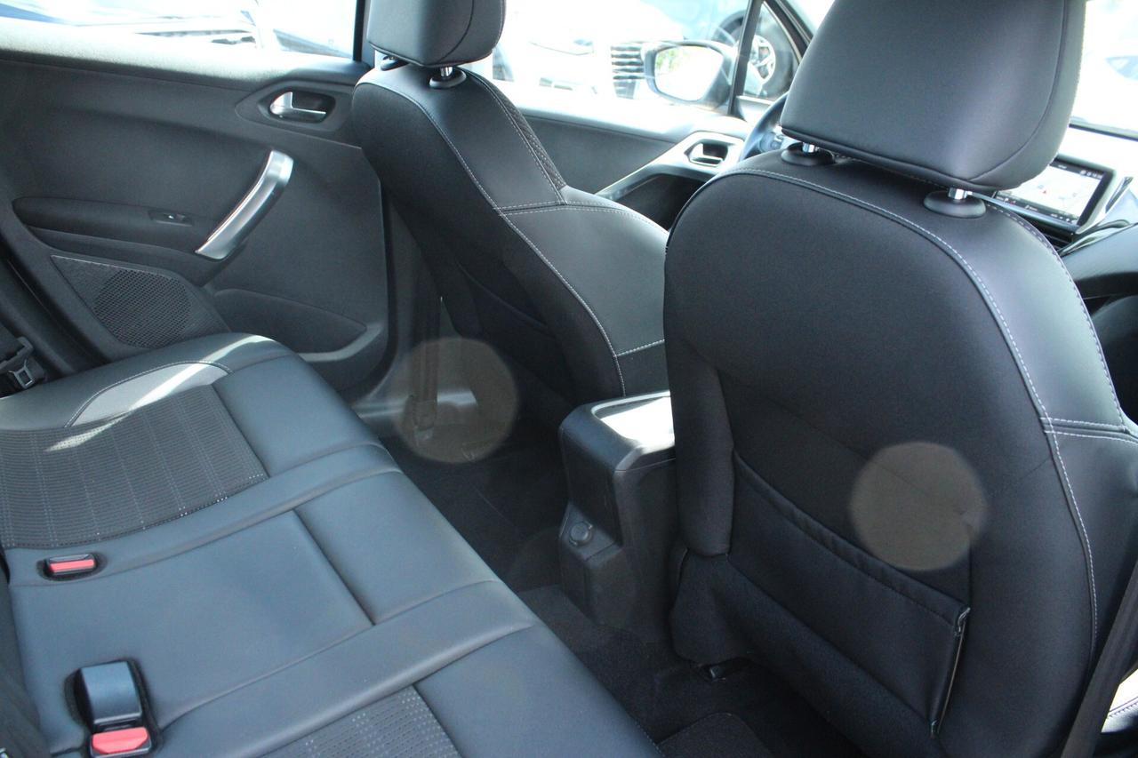 Peugeot 2008 PureTech 82 Allure