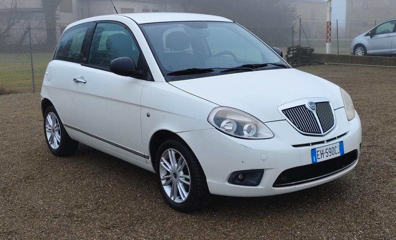 Lancia Ypsilon 1.2 69 CV 5 porte GPL Ecochic Platinum