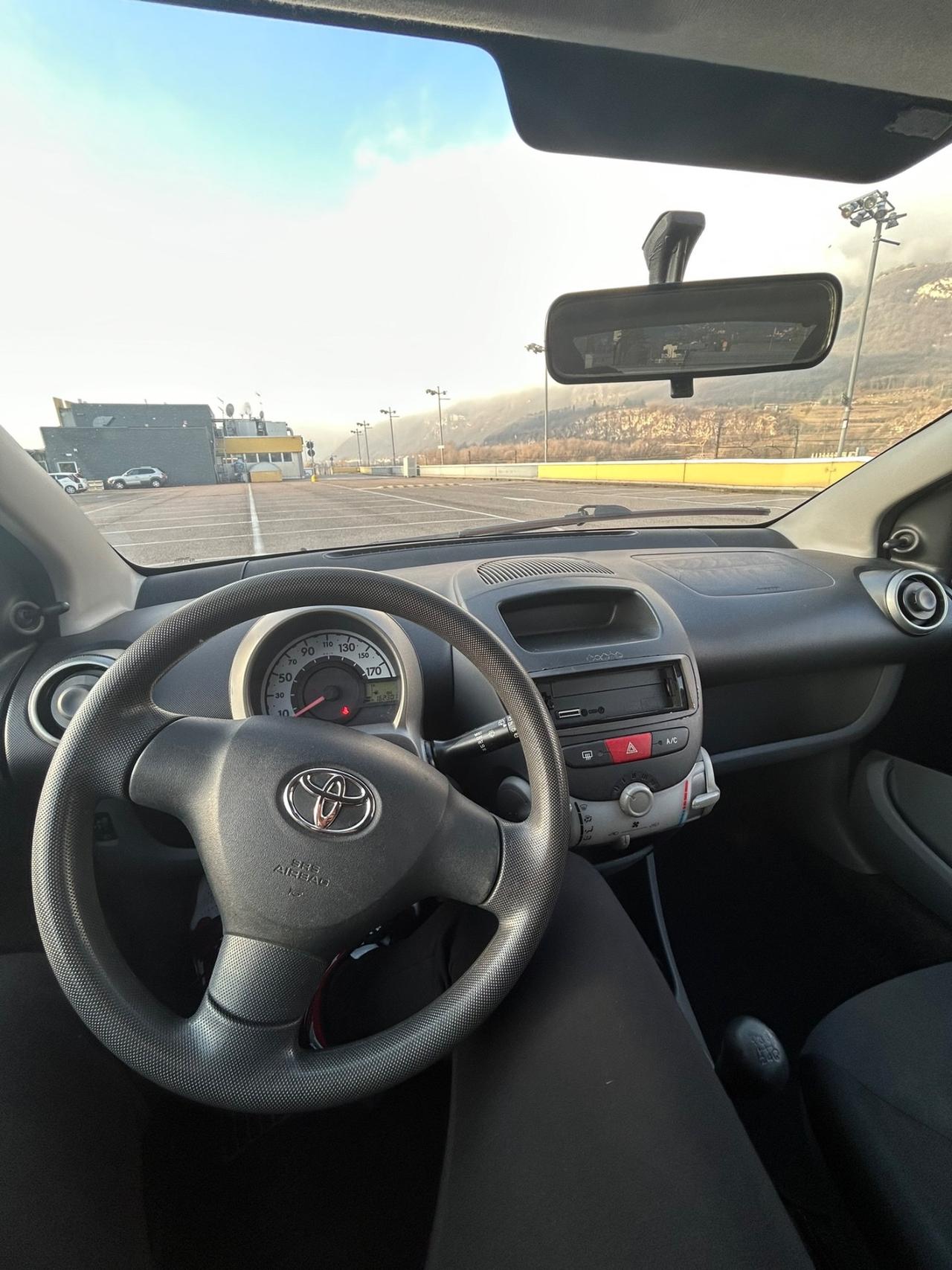 Toyota Aygo 1.0 12V VVT-i 5p Neopatentati