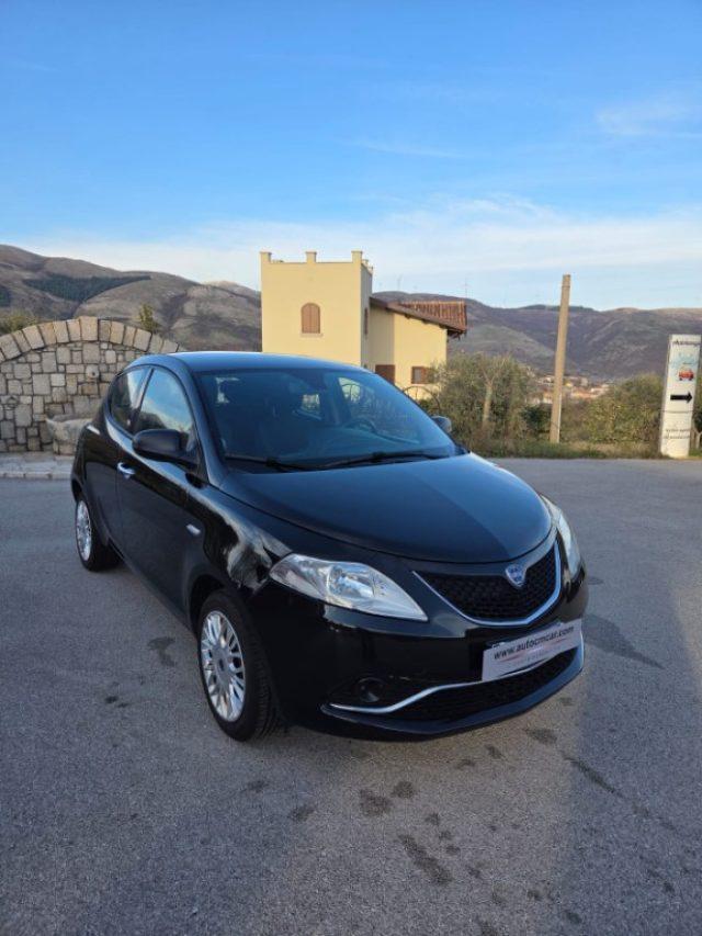 LANCIA Ypsilon 1.2 69 CV 5 porte GPL Ecochic Gold