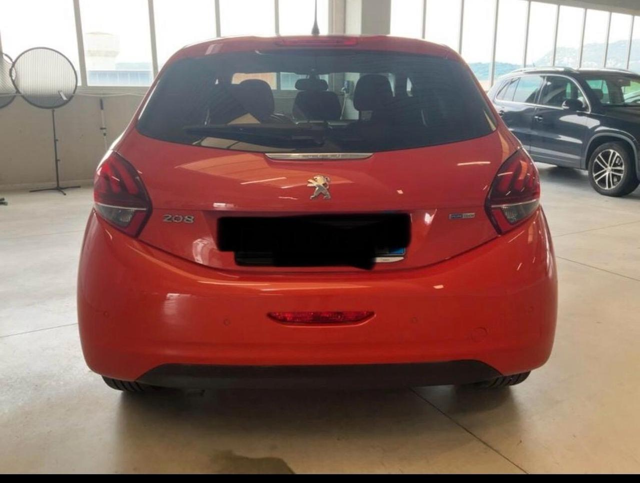 Peugeot 208 PureTech 82 5 porte Allure