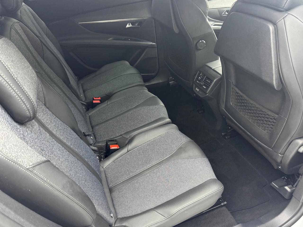 Peugeot 5008 1.2 131CV -Ok neopatentati