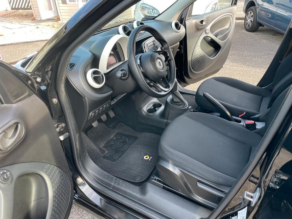 Smart ForFour 70 1.0 Youngster 4 posti