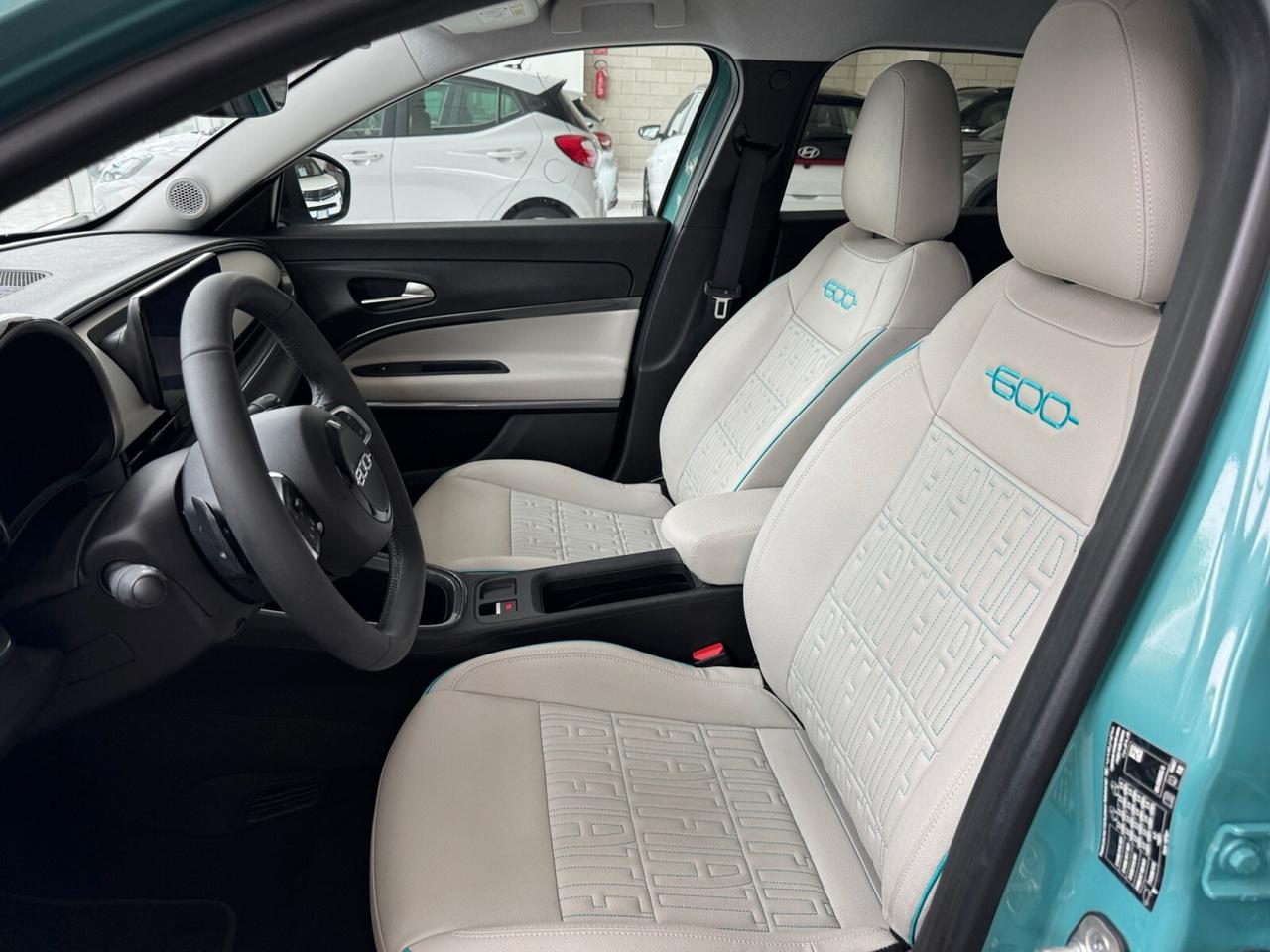 Fiat 600 Hybrid 110 CV DCT MHEV La Prima