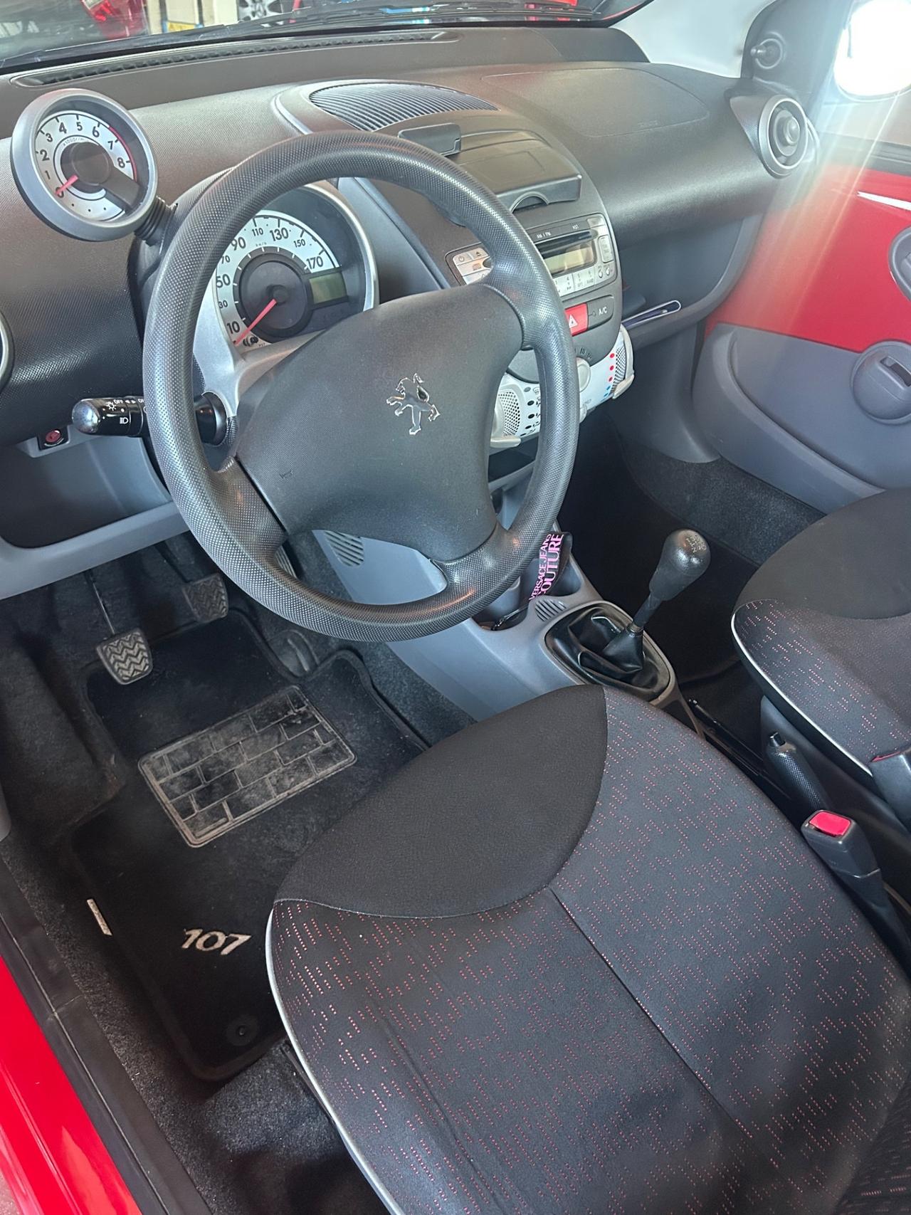 Peugeot 107 1.0 68CV 5p. Allure