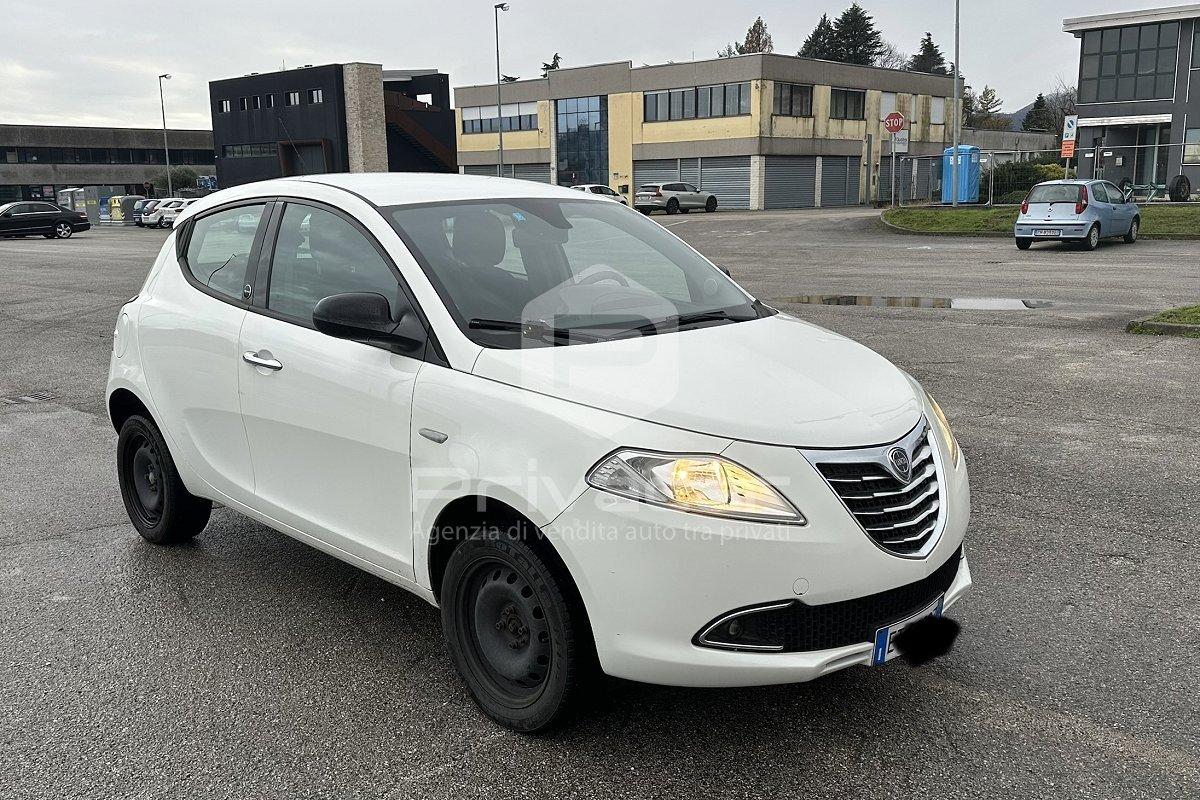 LANCIA Ypsilon 0.9 TwinAir 85 CV 5 porte Metano Ecochic Silver
