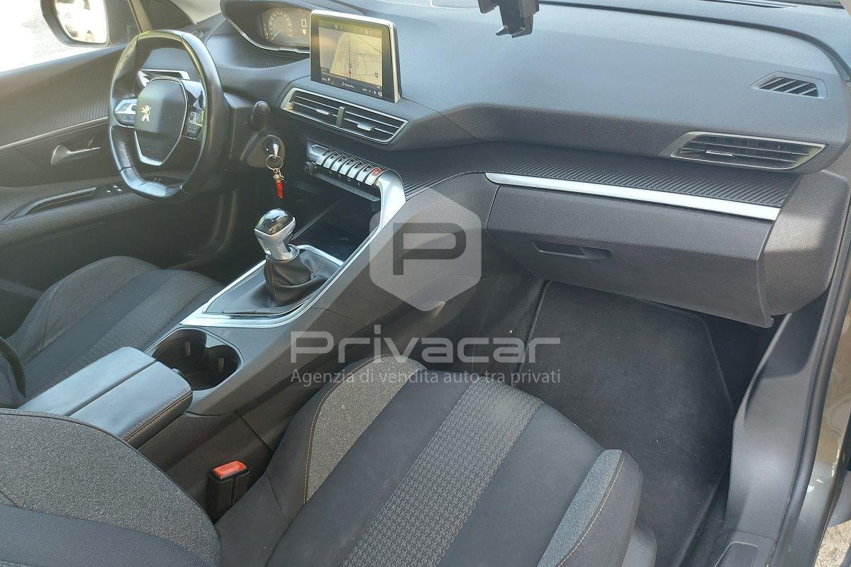 PEUGEOT 3008 BlueHDi 120 S&S Business