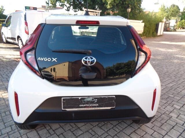 Toyota Aygo X 1.0 VVT-i 72 CV 5 porte Active S-CVT NESSUN VINCOLO DI FINANZIAMENTO