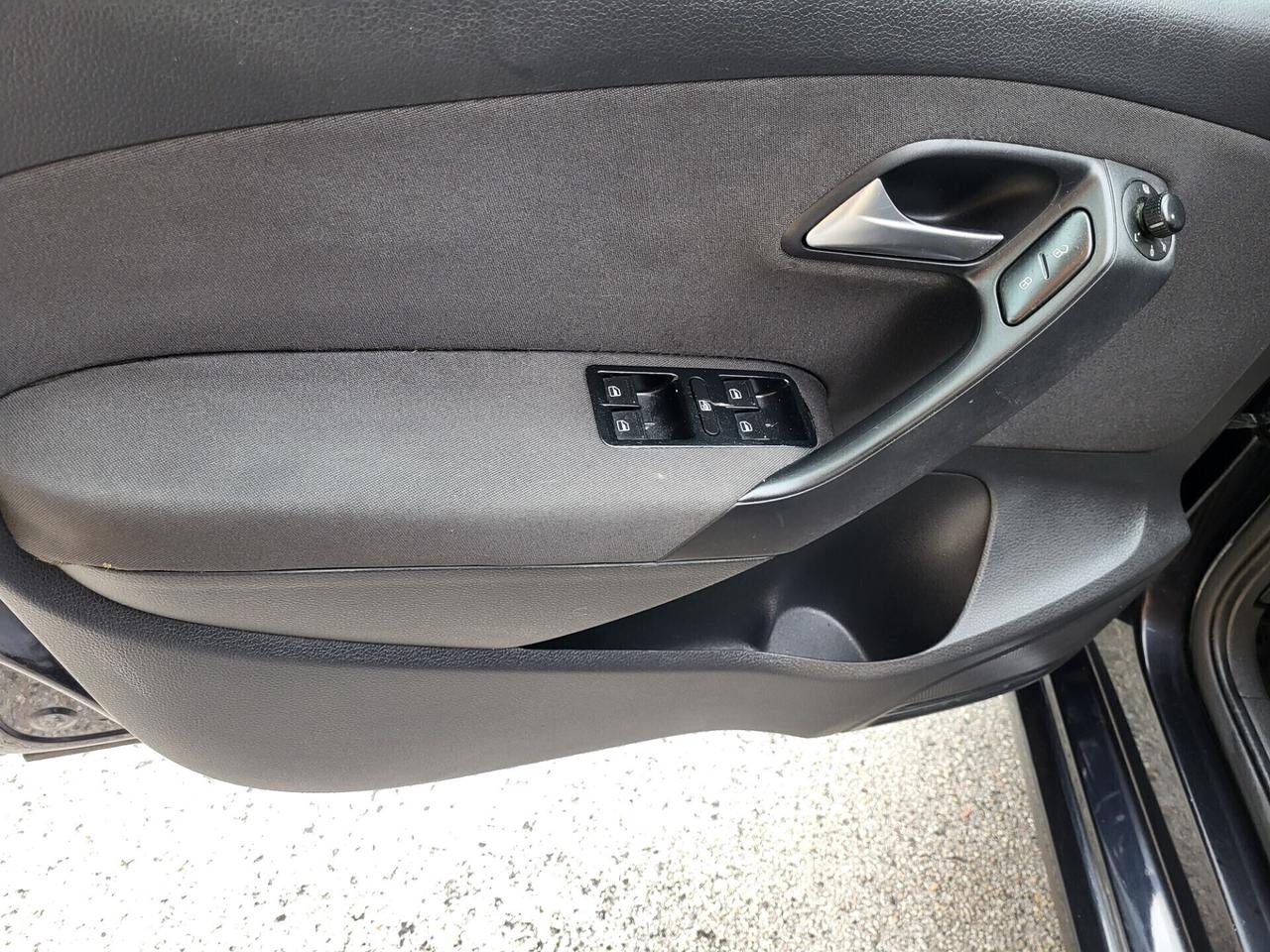 VOLKSWAGEN POLO 1,2 TDI-UNICA PROPR-CINTA NUOVA