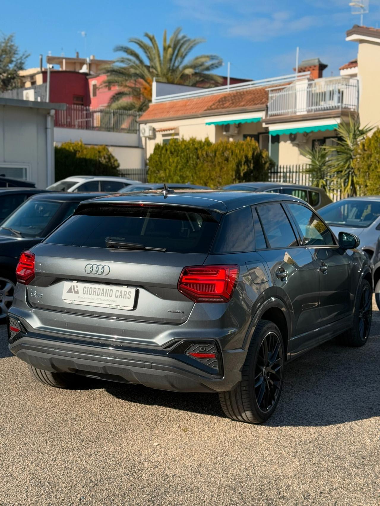 Audi Q2 40 TFSI quattro S tronic Identity Black