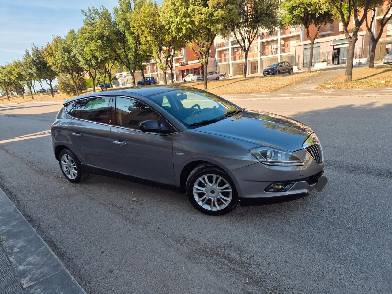Lancia Delta oro 1.6 MJT 120cv anno 09