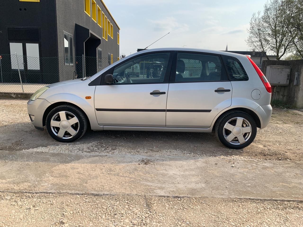 Ford Fiesta 1.4 16V 5p. Zetec