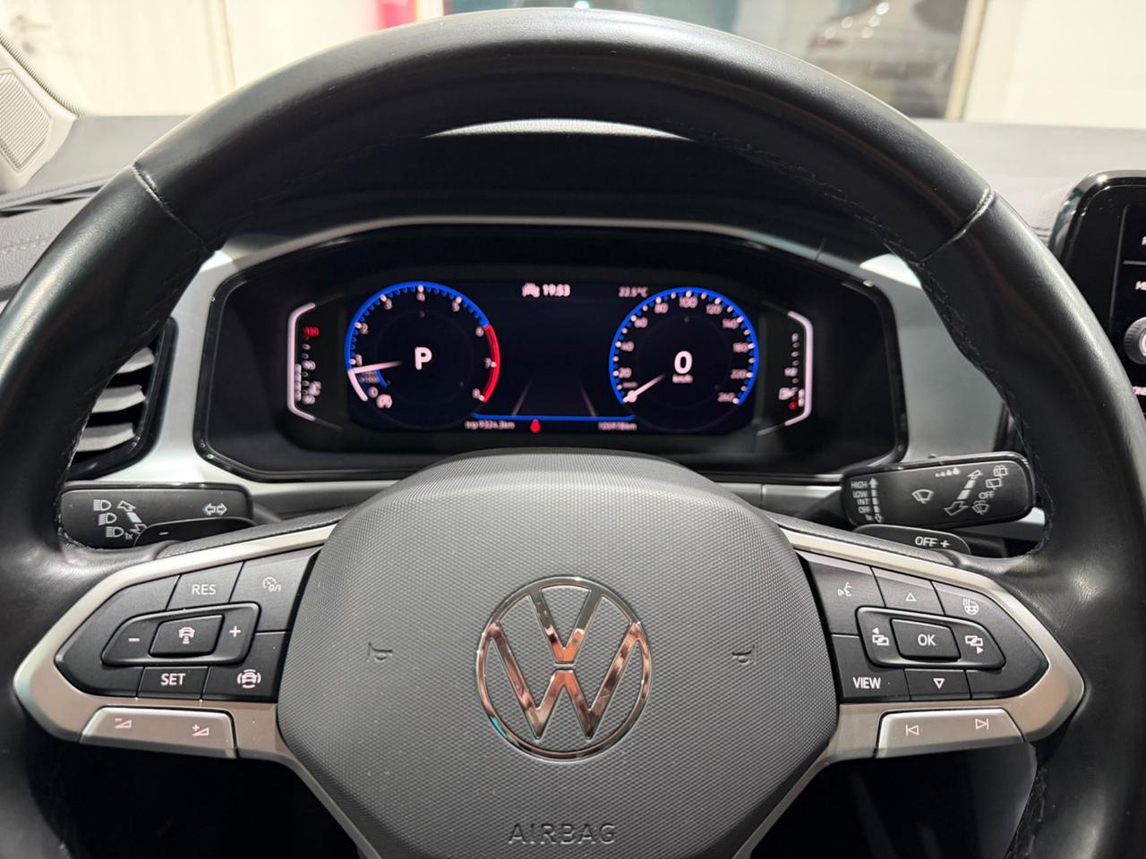 VOLKSWAGEN T ROC 2023 *AUTOMATICO *FULL LED