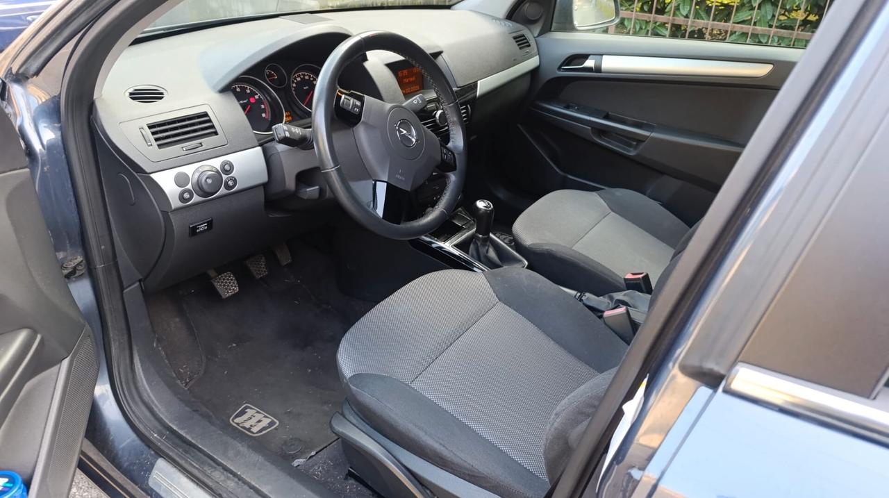 Opel Astra 1.6 16V GPL-TECH Station Wagon Edition