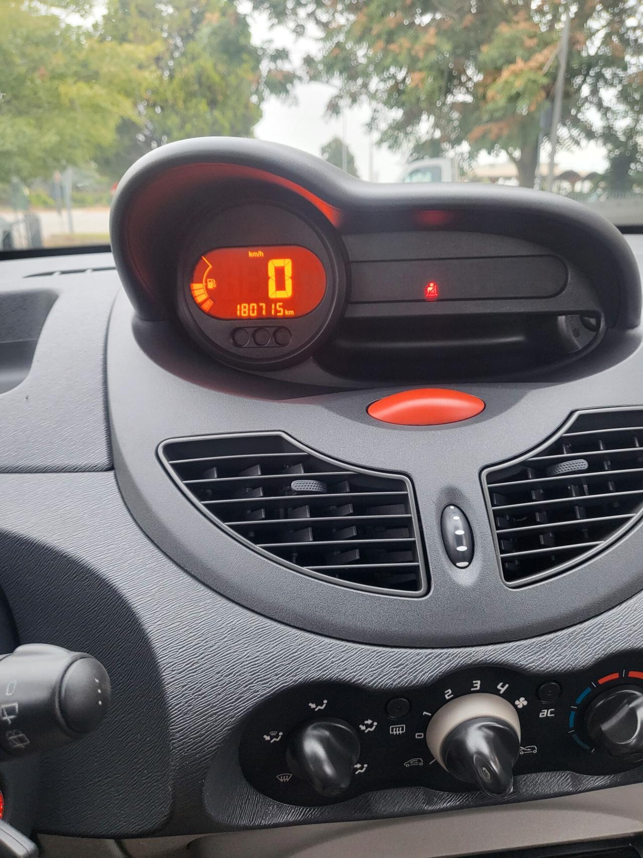 Renault Twingo 1.2 8V