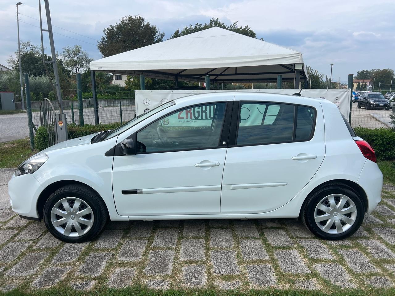 Renault Clio 1.2 55KW 5porte-2011"SOLO 43.000KM"