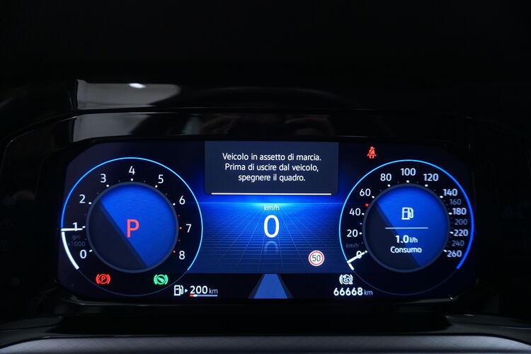 Volkswagen Golf Life DSG BR349205 1.0 Mild Hybrid 110CV