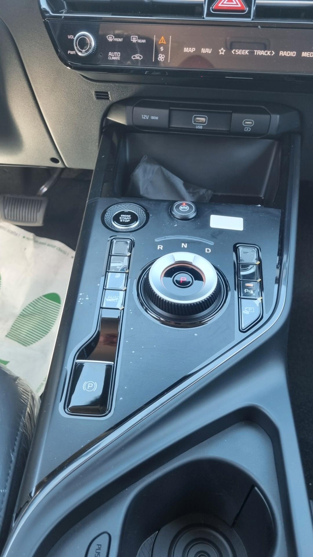 Kia Niro Tri-Fuel 1.6 GDi DCT HEV GPL Style