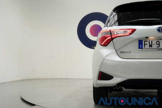 TOYOTA Yaris 1.5 HYBRID 5 PORTE TREND WHITE EDITION