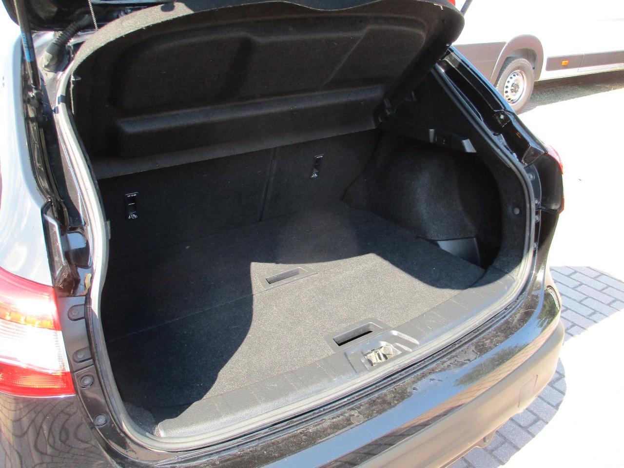Nissan Qashqai 1.5 dCi N-Connecta TETTO/360/Frenata