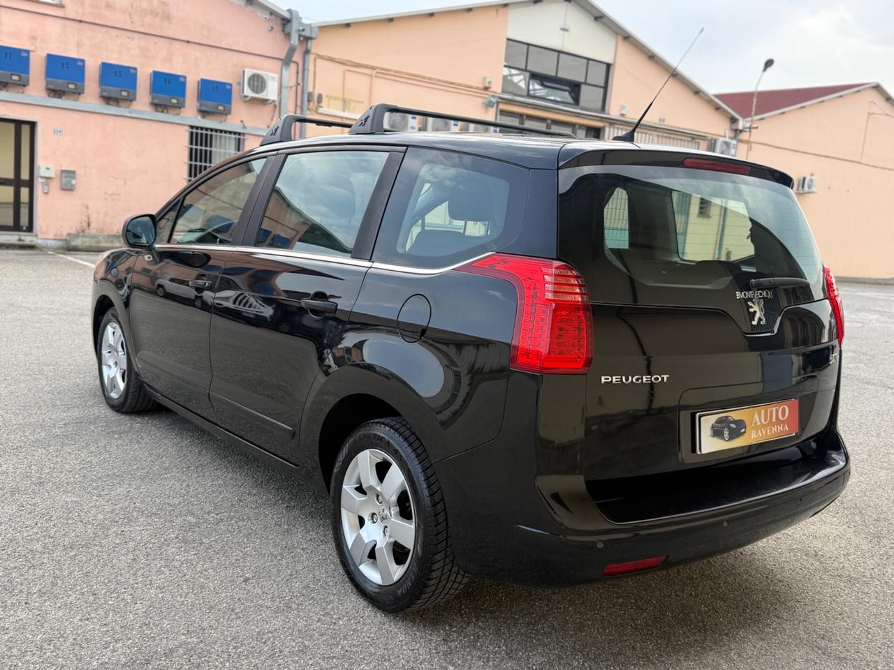 Peugeot 5008 1.6 HDi 112CV 7 posti 2013