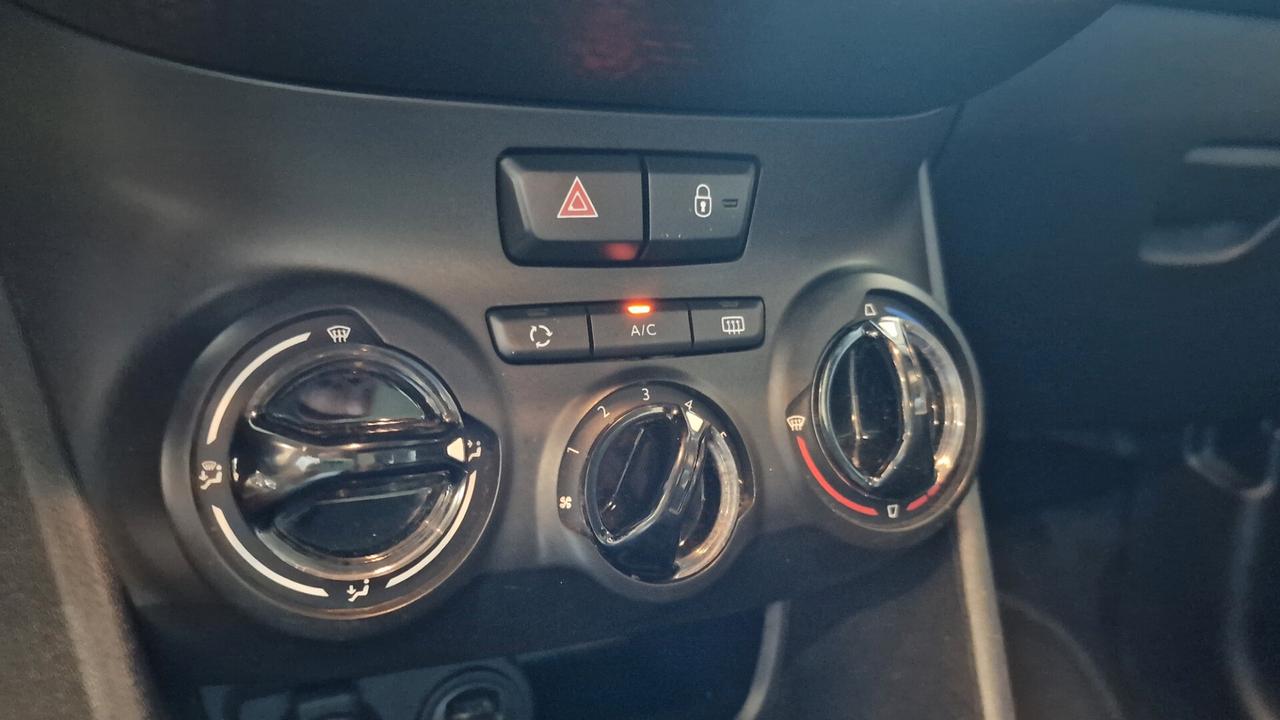 Peugeot 2008 BlueHDi 100 Active