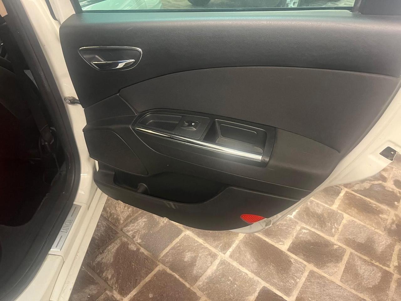 Lancia Delta 1.6 MJT DPF Gold