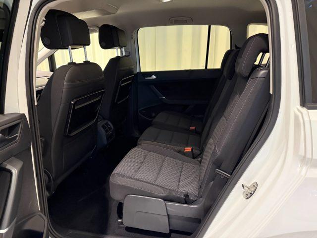 VOLKSWAGEN Touran 1.4 TSI Business 7P Navi Bluetooth 17" Family Pack