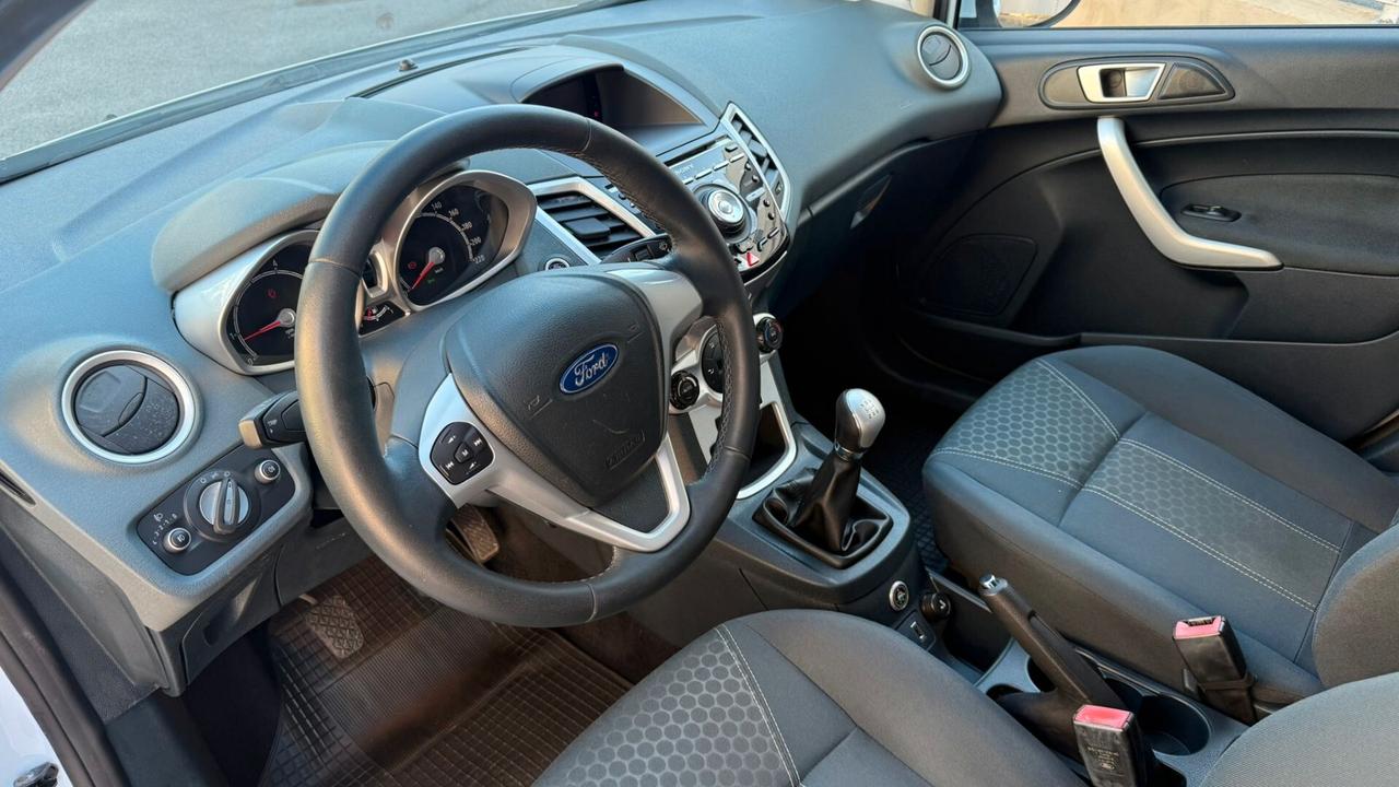 FORD FIESTA 1.4 TITANIUM 5 PORTE GPL 2012