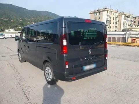 Renault Trafic 9 posti