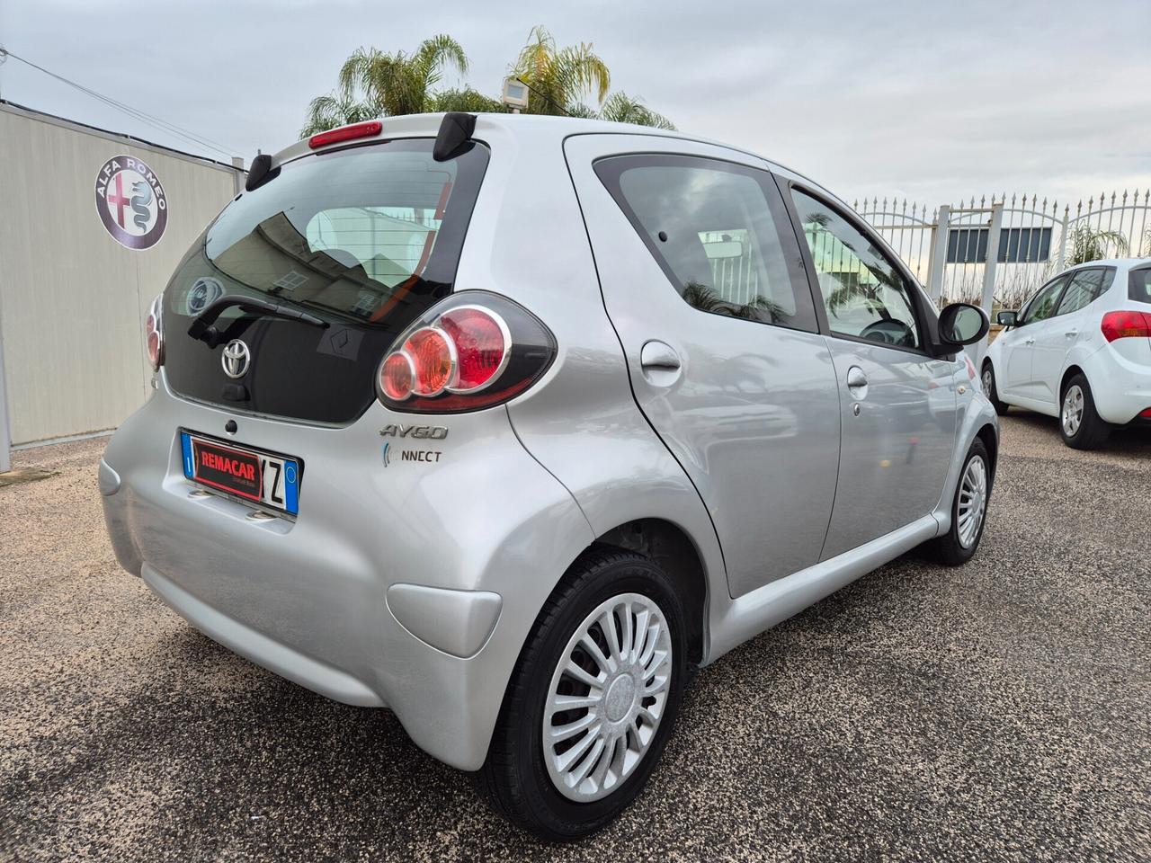 Toyota AYGO 1.0 VVT-i 5 porte AUTOMATICA RESTAYLIN NUOVA FULL