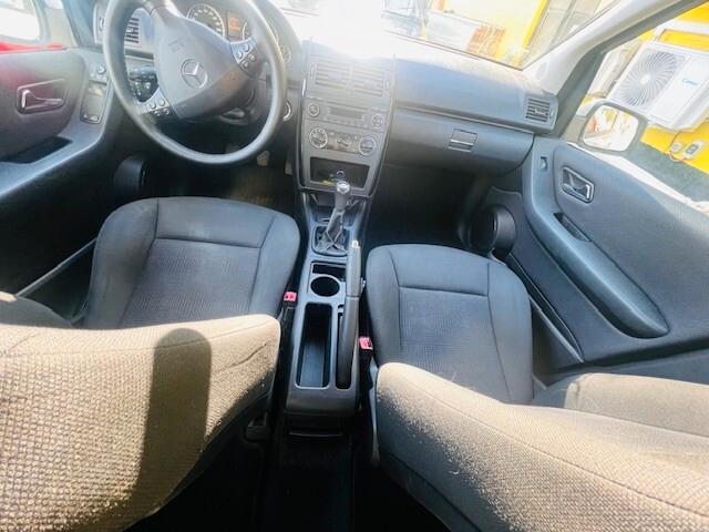 Mercedes-benz A 160 CDI BlueEFFICIENCY Avantgarde