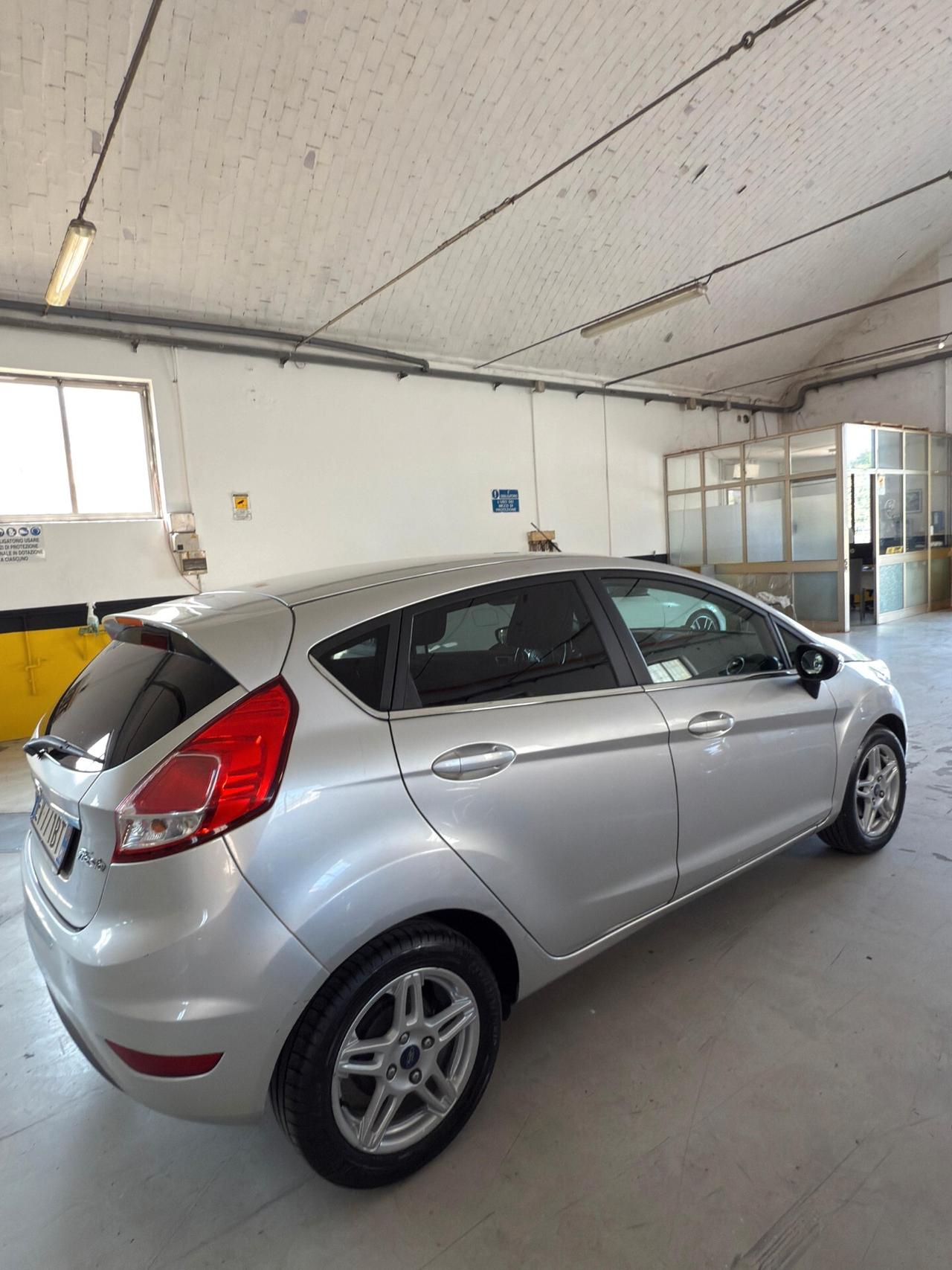 Ford Fiesta 1.4 5 porte Bz.- GPL
