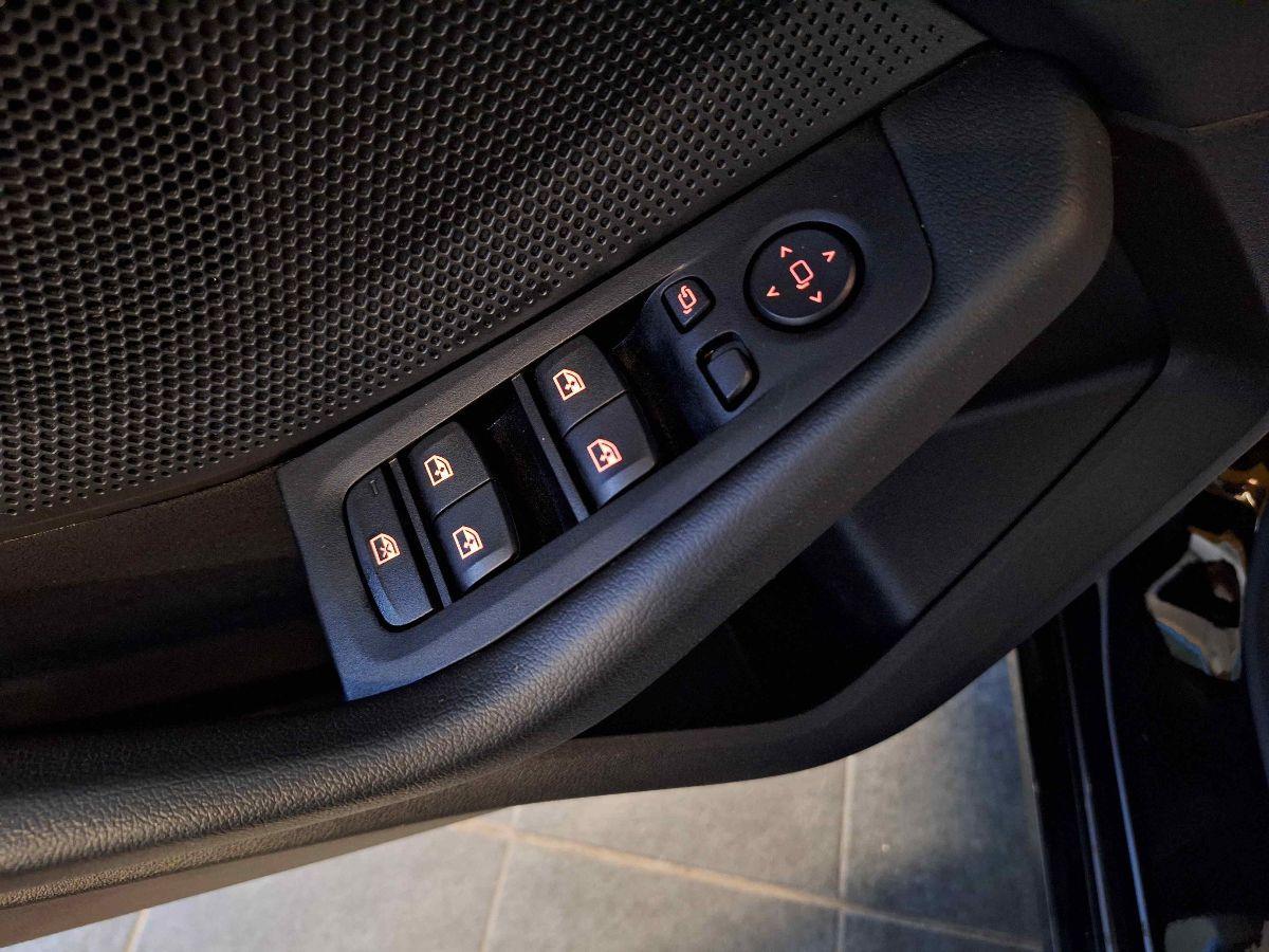 BMW 116d 5p. Business Advantage - APPLE - TAGLIANDI BMW - GAR.24 MESI