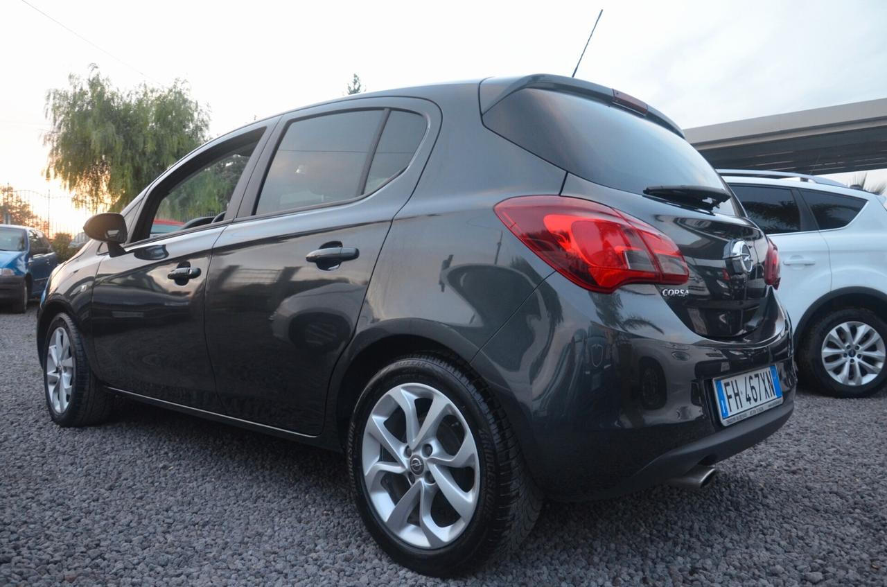 Opel Corsa 1.2 benz adatta ai neopatentati