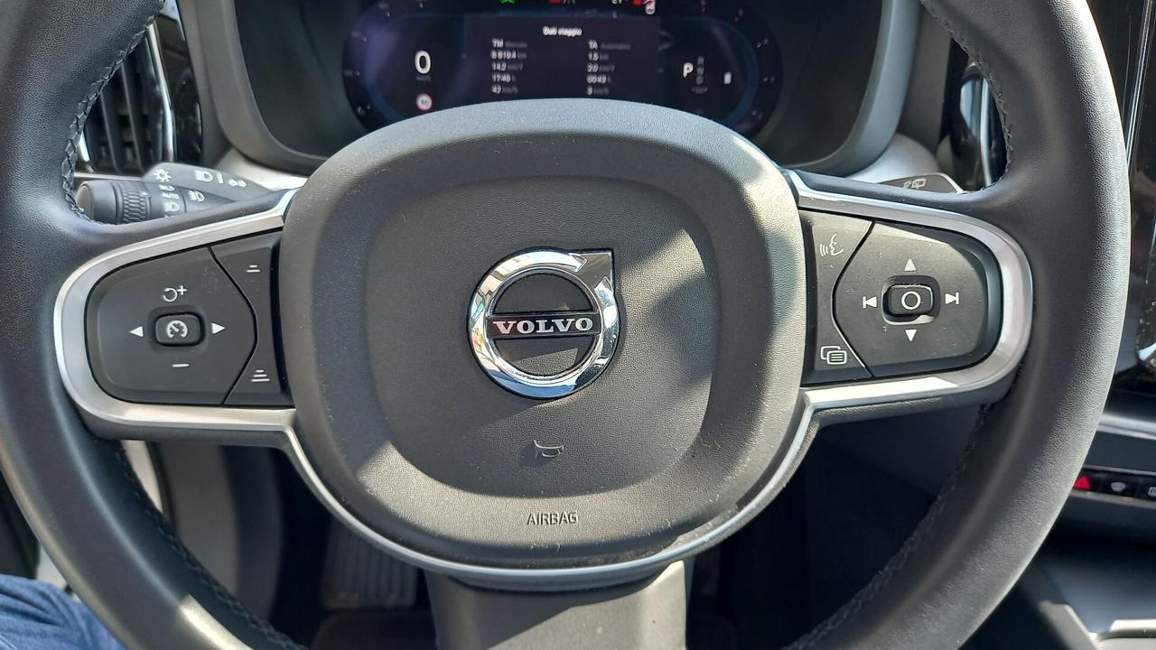 Volvo XC 60 XC60 B4 (d) AWD Geartronic Business