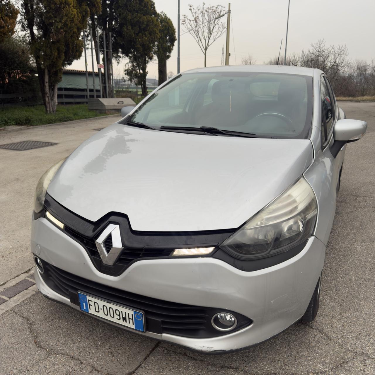Renault Clio 1.2 75CV 5 porte