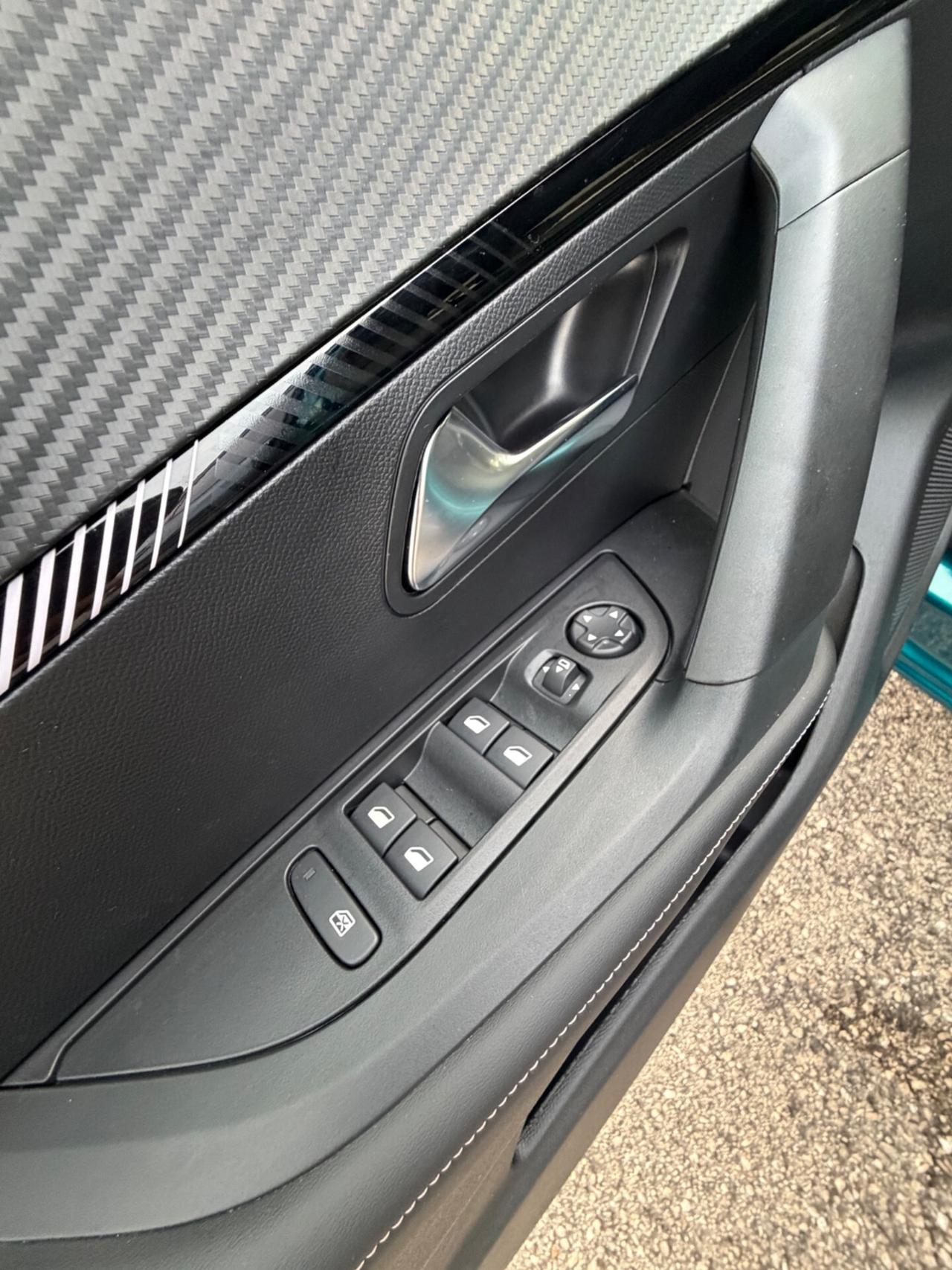 Peugeot 2008 Allure Pack