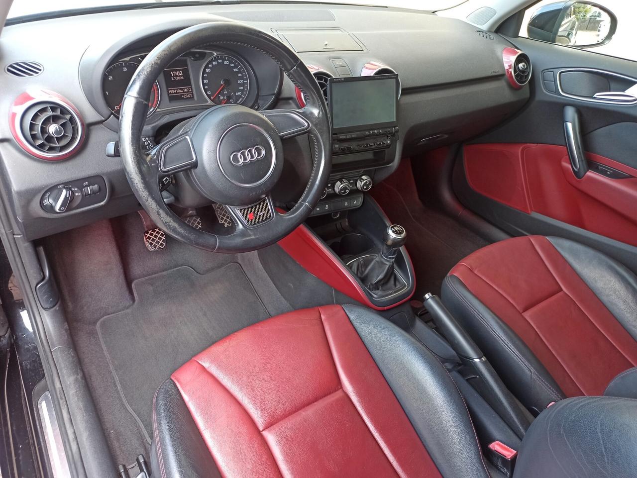 Audi A1 1.6 TDI 105 CV Attraction SLINE